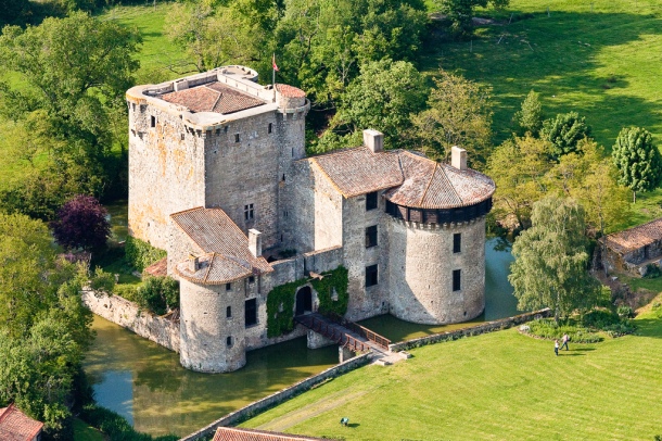 Tennessus castle in medieval France